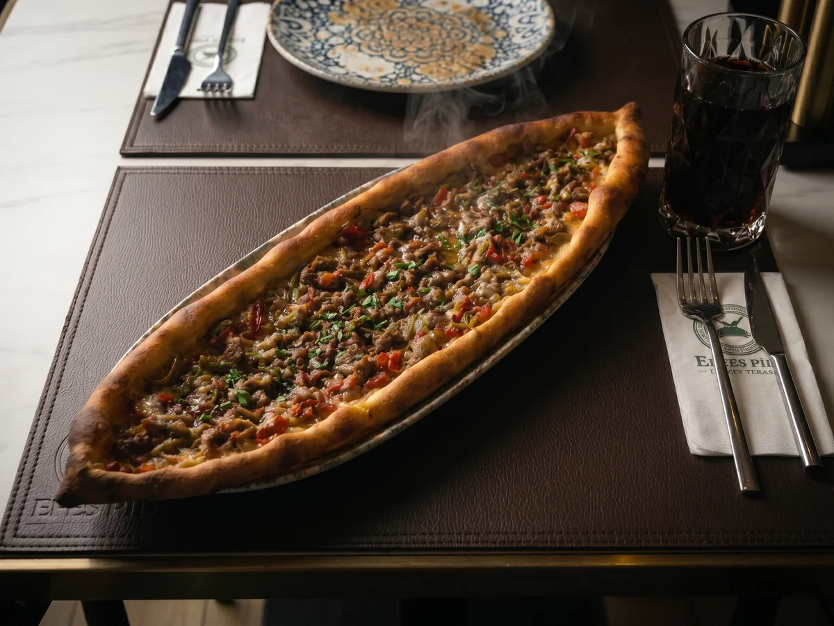 Yaprak Kuşbaşılı Pide