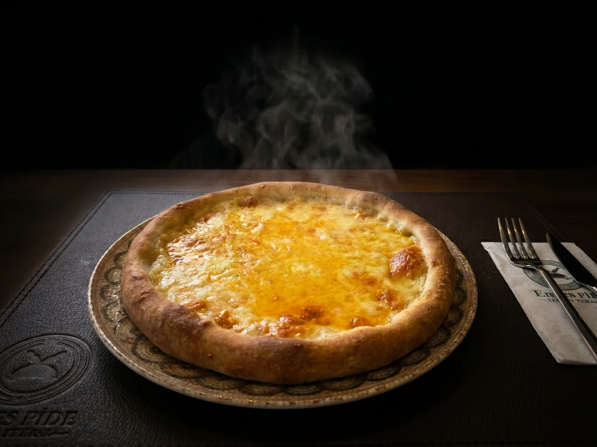 Yuvarlak Peynirli Pide